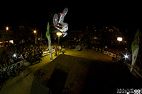 VTT slopestyle au FISE Expérience Besançon, best trick by night