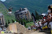 Anthony Tomassi en Backflip table