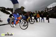 Thibaut Ruffin gagne le 4X de cette Razorsnowbike 2010