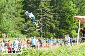 Moto style sur le Drop Garden du Col de l'Arzelier.