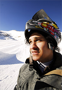 Yannick Granieri en flip sur le big air des 2 Alpes