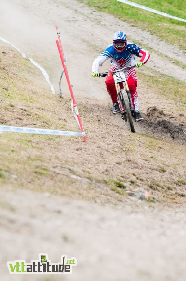 Jamais très loin de la plus haute marche du podium, Aaron Gwin (Specialized) termine second du général cette année avec une vioctoire à Pietermaritzburg.