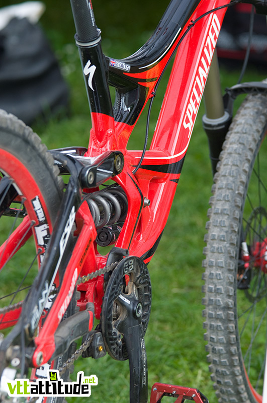 Le Specialized Demo de Sam Fill et Brendan Fairclough. Pas forcément adapté à la piste roulante de Lyon, il mène Sam Hill sur la seconde marche du podium.