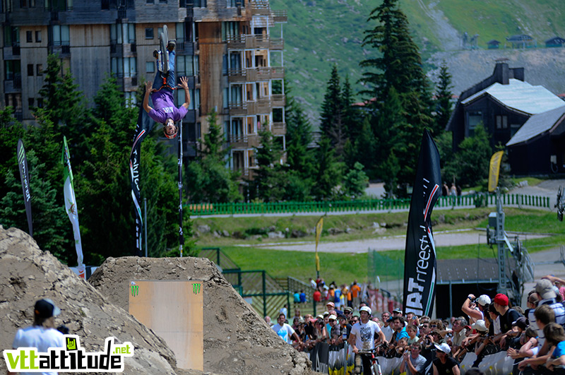 Thomas Cauquil gagne le slopestyle du FISE Expérience d'Avoriaz.