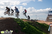 Le Roc d'Azur accueille aussi la Coupe du Monde de BMX UCI. La course est remportée par la française Laetitia Le Corguillé et l'australien Sam Willoughby. Quand on dit qu'on voit de tout au Roc !