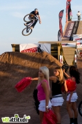 Tabletop bien stylé pour Anthony Tomassi, le must pour impressioner les pompom girls ! Finale du Wall Ride Tour 2009 au Roc d'Azur.