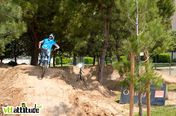 La pump track, nouveauté 2010 sur le haut du parcours. FISE VTT slopestyle.